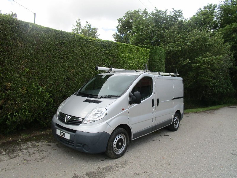 vauxhall vivaro 2700 cdti