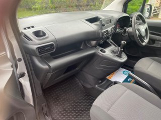/photos/771/d0db7f0d-15d6-7c4b-6ffd-84bd9e893940_i320x240.jpg